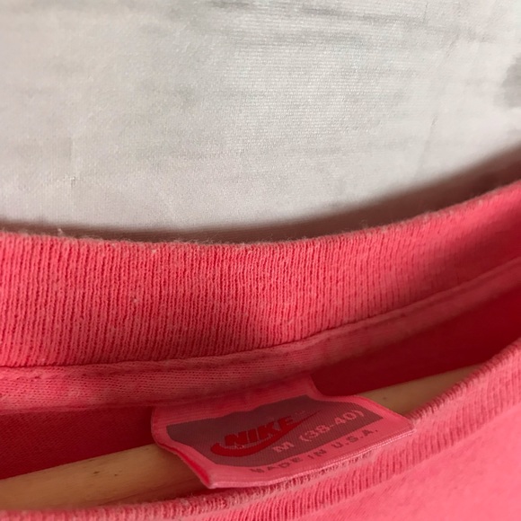 Vintage 1990s RARE Nike Art T-Shirt - Picture 3 of 8